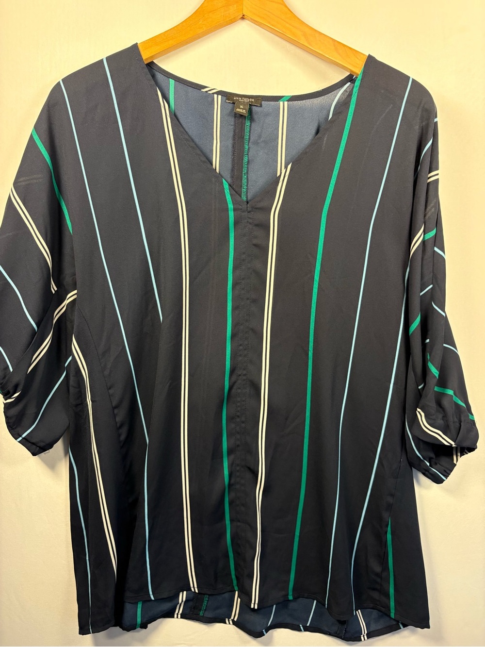 Ann Taylor Womens XL Pullover Blouse Elbow Sleeves V Neck Navy Striped Tunic